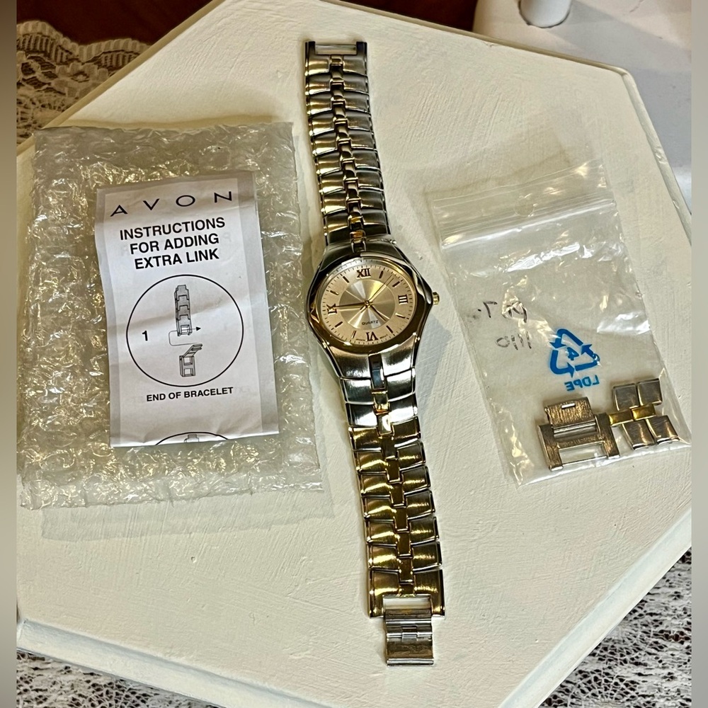 Vintage Avon Quartz Men’s Watch with Extra Links